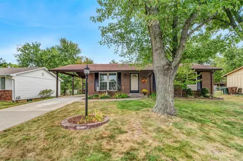6 Glenwood Ln, Saint Peters, MO 63376