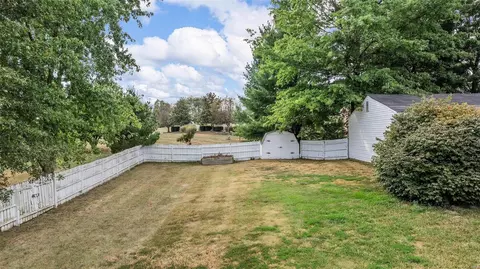 Exterior - 1260 Mueller Rd, O'fallon, MO 63366 photo 4 of 12