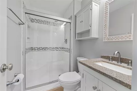 Bath - 1260 Mueller Rd, O'fallon, MO 63366 photo 1 of 3