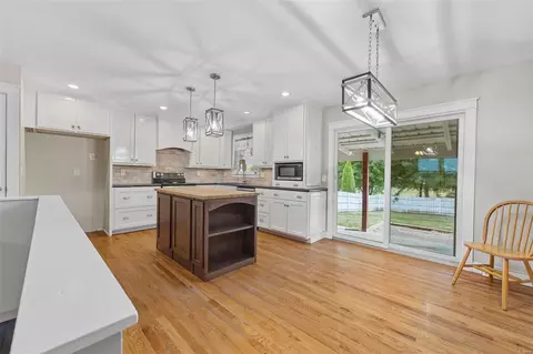 Kitchen - 1260 Mueller Rd, O'fallon, MO 63366 photo 5 of 5