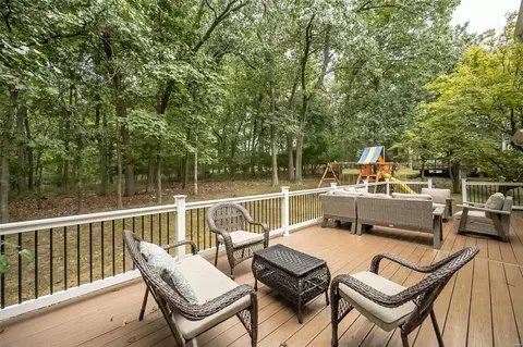 Exterior - 750 Redstart Dr, Ellisville, MO 63021 photo 4 of 9