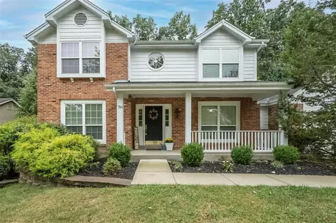 750 Redstart Dr, Ellisville, MO 63021