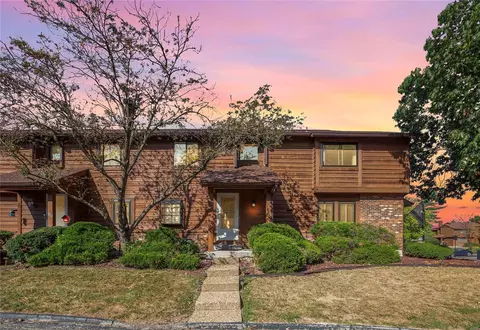 220 Cedar Grove Dr, Saint Charles, MO 63304