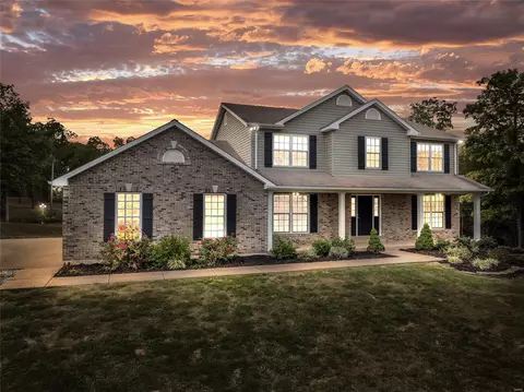 2463 Branch Ln, Wentzville, MO 63385