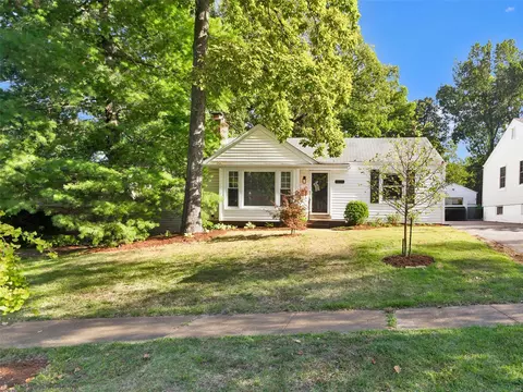 1030 Woodbine Dr, Crestwood, MO 63126