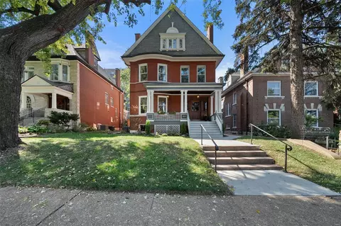 4618 Maryland Ave, Saint Louis, MO 63108