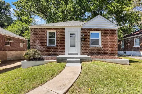 5305 Fletcher St, Saint Louis, MO 63136