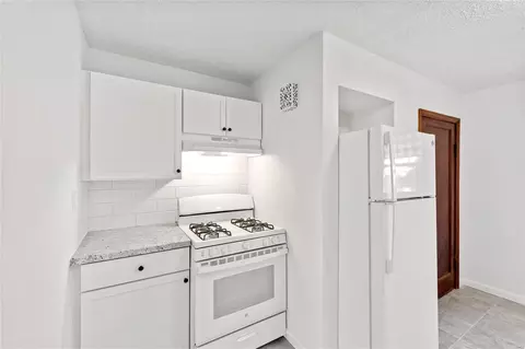 3635 Dixie Dr, Saint Ann, MO 63074 photo 9