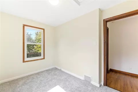 3635 Dixie Dr, Saint Ann, MO 63074 photo 12