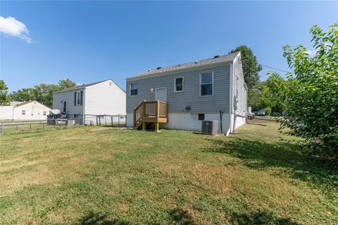 3635 Dixie Dr, Saint Ann, MO 63074 photo 20