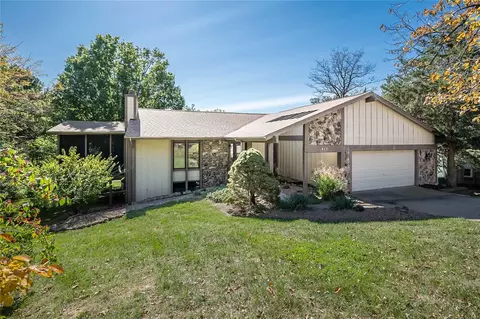 817 Edgewood Dr, Lake Saint Louis, MO 63367