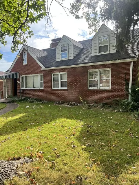 4500 Begg Blvd, Saint Louis, MO 63121