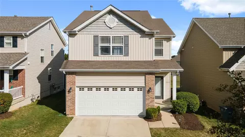 484 Parkgate Dr, Lake Saint Louis, MO 63367