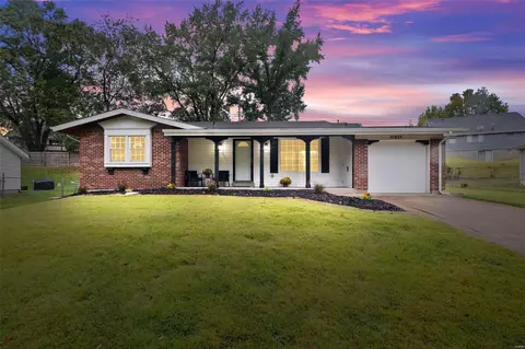 11933 Barden Tower Rd, Black Jack, MO 63033