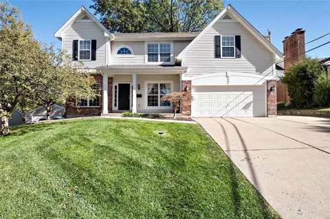 448 Clemens Ave, Kirkwood, MO 63122