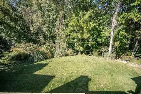 Exterior - 855 Legends View Dr, Eureka, MO 63025 photo 5 of 15