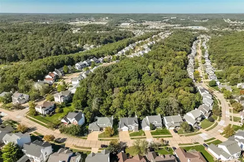 View/Area - 855 Legends View Dr, Eureka, MO 63025 photo 2 of 8