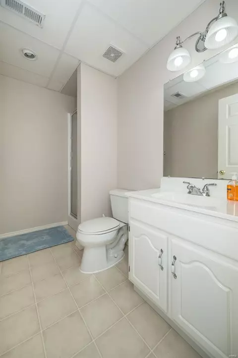 Bath - 855 Legends View Dr, Eureka, MO 63025 photo 6 of 6