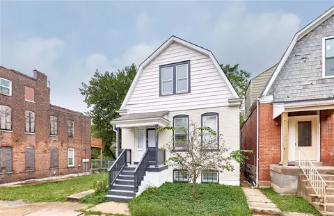 3737 California Ave, Saint Louis, MO 63118