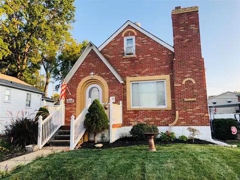 504 W Ripa Ave W, Saint Louis, MO 63125