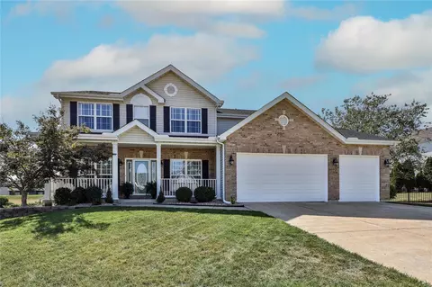 210 Highland Meadows Dr, Wentzville, MO 63385