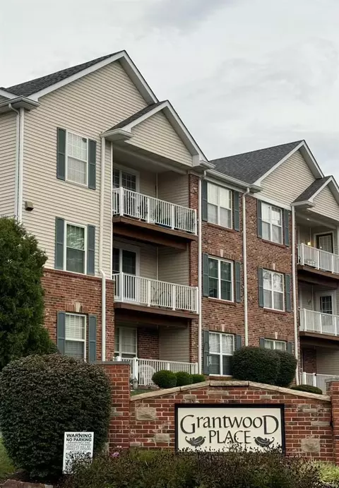 11079 Gravois Rd #101, Saint Louis, MO 63126