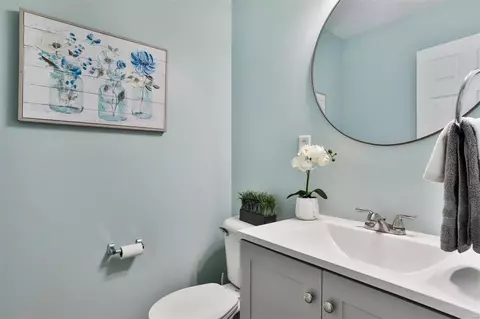 Bath - 321 Hunters Heights Dr, Eureka, MO 63025 photo 1 of 3