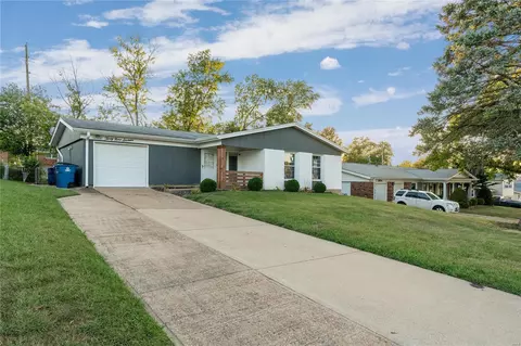 3916 Mitchford Dr, Saint Louis, MO 63125