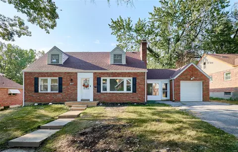 7024 Camden Ct, Saint Louis, MO 63130