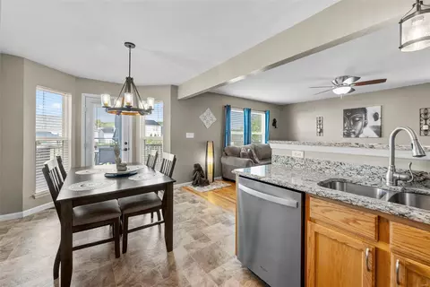 Dining - 325 Burning Brook Dr, O'fallon, MO 63366 photo 5 of 5