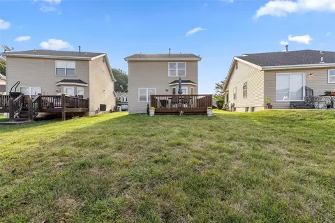 Exterior - 325 Burning Brook Dr, O'fallon, MO 63366 photo 8 of 12