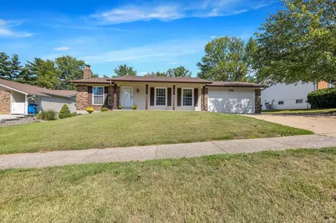 Exterior - 605 Nandale Ln, Manchester, MO 63021 photo 2 of 11