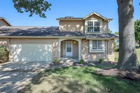 1343 Chapleton Dr, Saint Louis, MO 63135