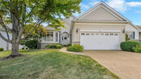 2212 Hawks Landing Dr #G, Lake Saint Louis, MO 63367