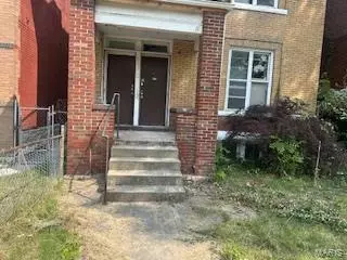 5735 Page Blvd, Saint Louis, MO 63112
