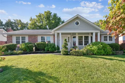 220 W Biddeford Ct, Saint Charles, MO 63304