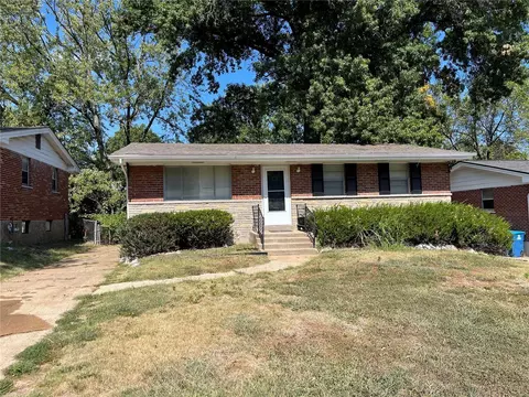 1387 Reale Ave, Saint Louis, MO 63138
