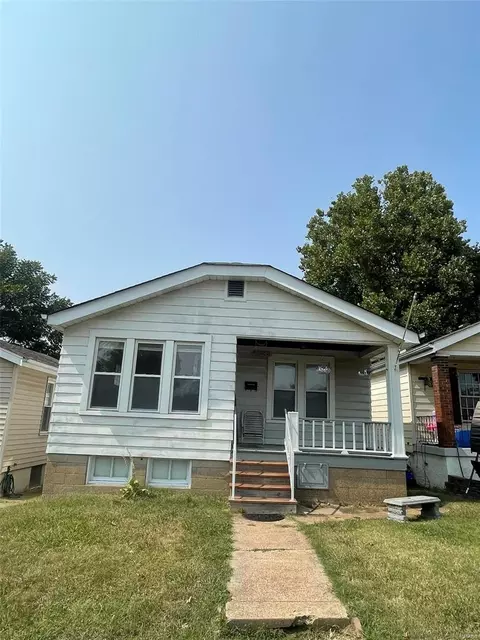 4623 Alexander St, Saint Louis, MO 63116