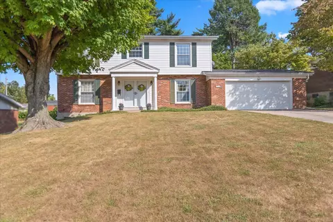 670 Saddle Dr, Florissant, MO 63033