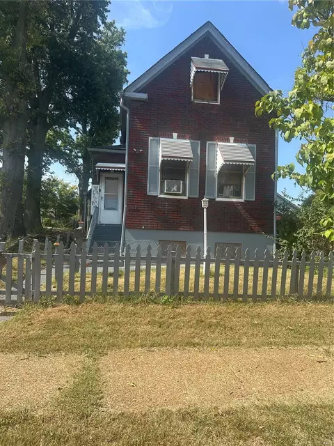 8569 Oriole Ave, Saint Louis, MO 63147