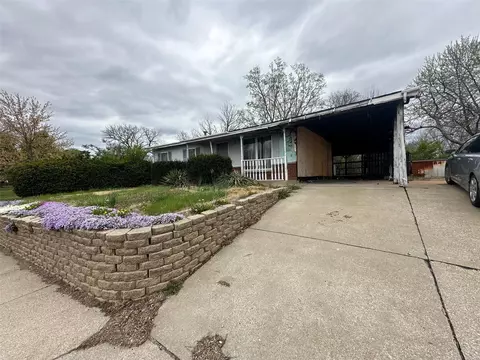 1787 Hawkins Rd, Fenton, MO 63026
