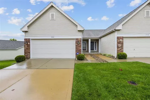 3747 Southern Manor Dr, Saint Louis, MO 63125