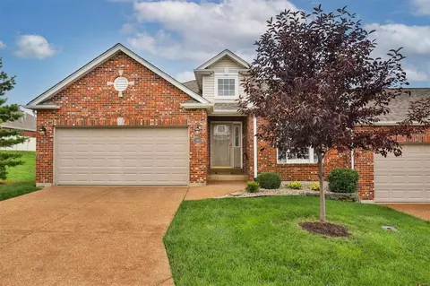 192 Glennaire Rdg #20, Saint Louis, MO 63129