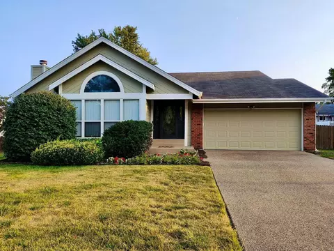 847 Weybridge Ct, Saint Charles, MO 63304