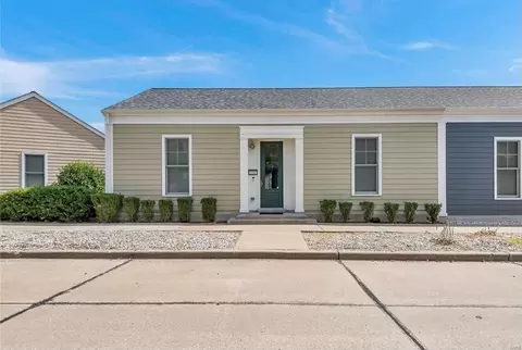 3344 Rue Royale St, Saint Charles, MO 63301