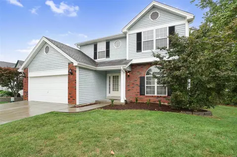462 Lantana Ln W, Saint Peters, MO 63376