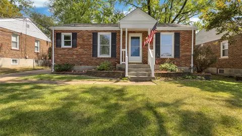 1020 N Castello St, Florissant, MO 63031