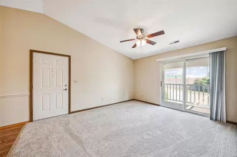12401 Somerset Place Dr #J, Saint Louis, MO 63128