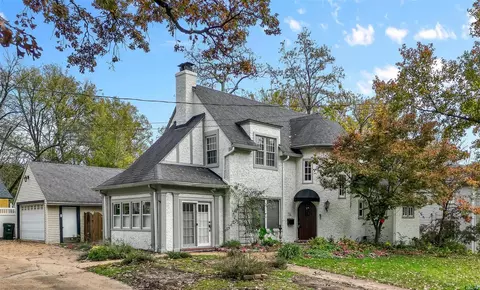 556 S Rock Hill Rd, Saint Louis, MO 63119