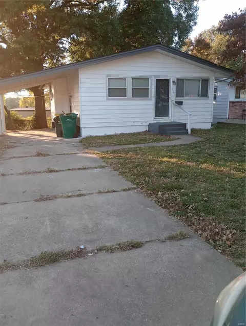10321 Lilac Ave, Saint Louis, MO 63137